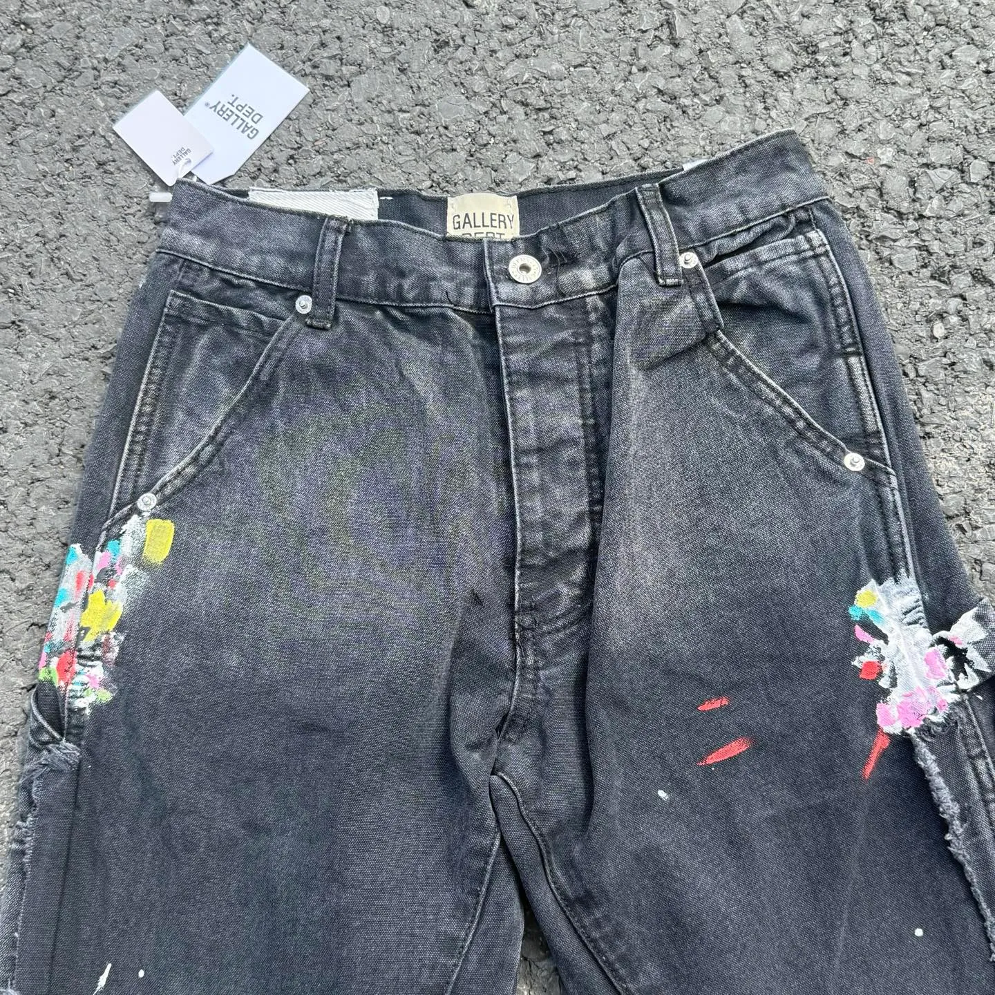 #8168 P250💰 GALLERY DEPT American retro splash-ink splicing micro-horn logging overalls raw edge jeans - Original purchase and pattern making to truly restore the ultimate texture of Vintage - Original hardware accessories, washed and other elevators, QR code analysis are all purchased from the original factory, high degree of restoration, welcome to compare with a certain product ~ - Three-dimensional version Loose and comfortable, not picky about the figure, taller and slimmer, factory Seiko, original factory quality control, same style for men and women, can be matched with couples Versatile recommendation: must-have jeans for all seasons Size: S-XXL (28-36)